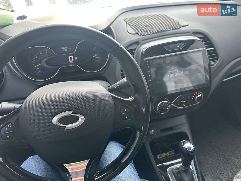 Внедорожник / Кроссовер Renault Captur 2014 в Сумах