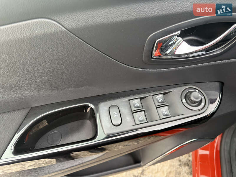 Внедорожник / Кроссовер Renault Captur 2016 в Днепре