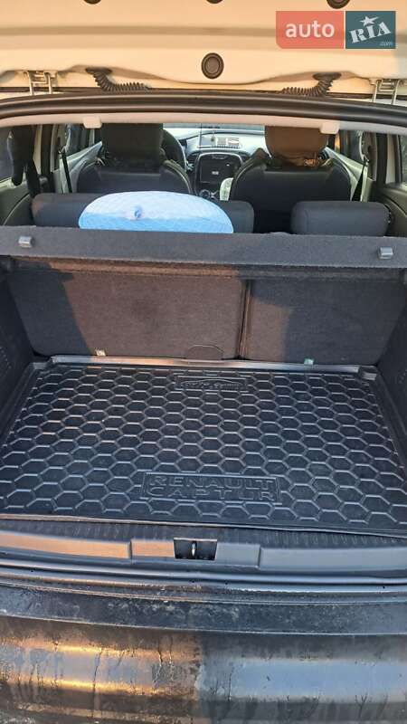 Позашляховик / Кросовер Renault Captur 2015 в Кропивницькому фото 9 Позашляховик / Кросовер Renault Captur 2015 в Кропивницькому