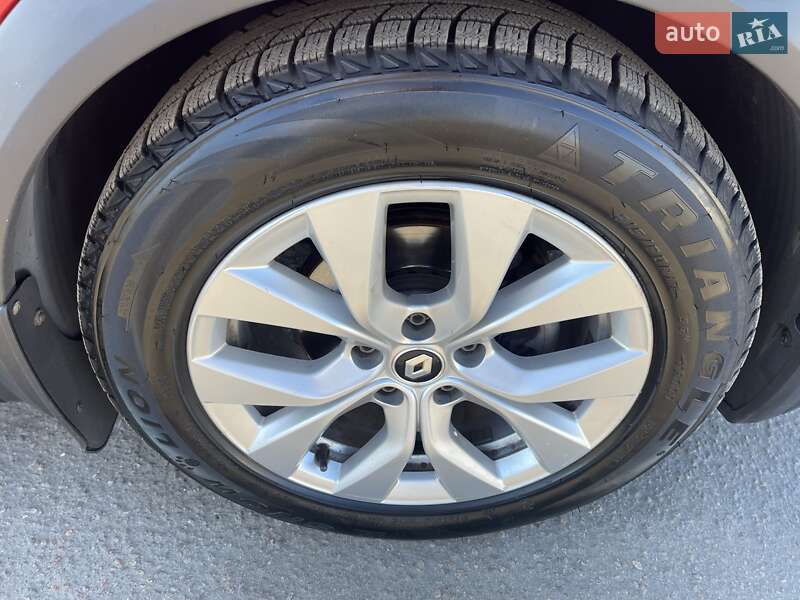 Позашляховик / Кросовер Renault Captur 2021 в Миколаєві