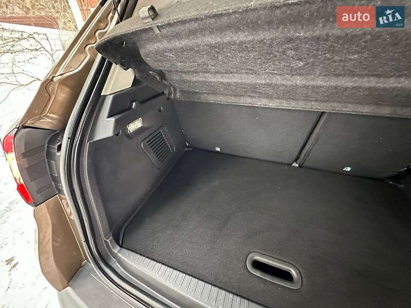 Позашляховик / Кросовер Renault Captur 2016 в Львові