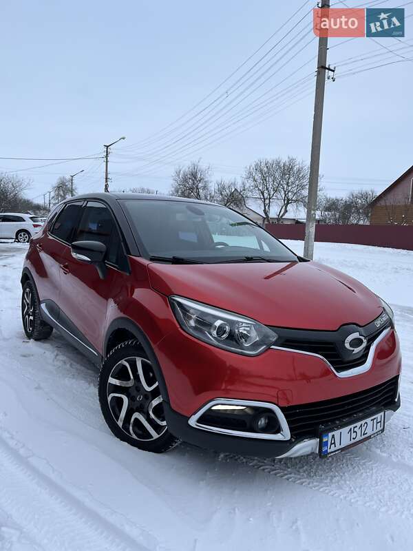 Внедорожник / Кроссовер Renault Captur 2015 в Барышевке