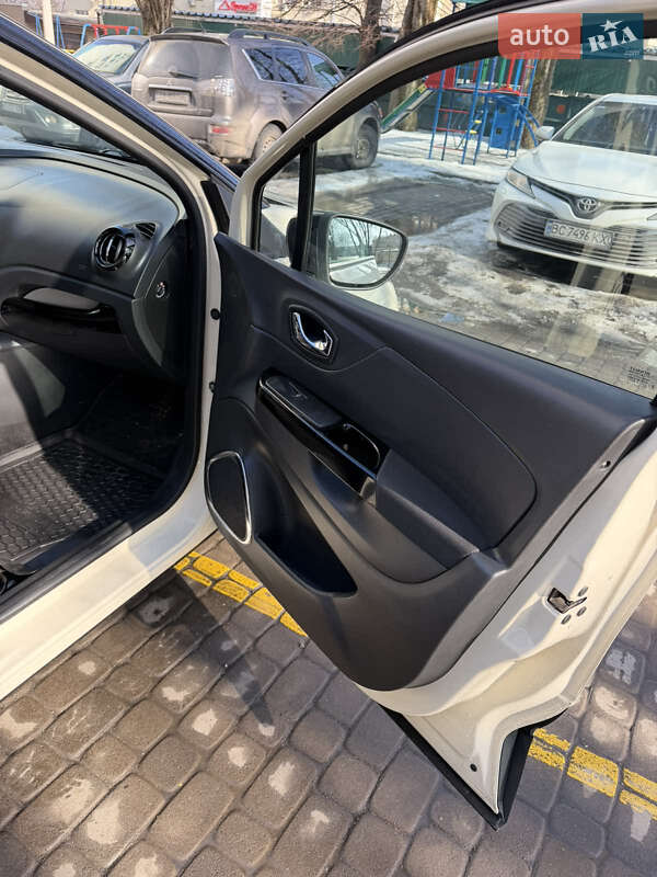 Позашляховик / Кросовер Renault Captur 2015 в Хмельницькому