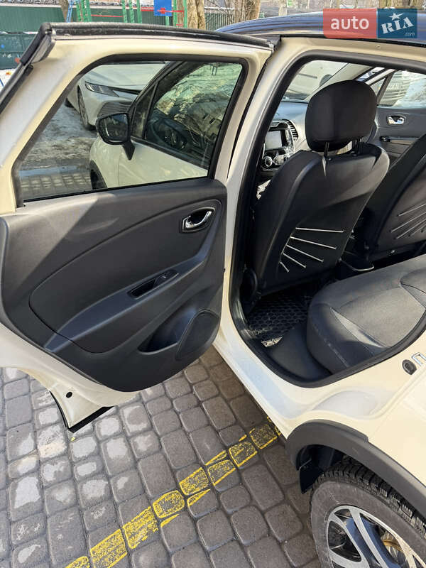 Позашляховик / Кросовер Renault Captur 2015 в Хмельницькому