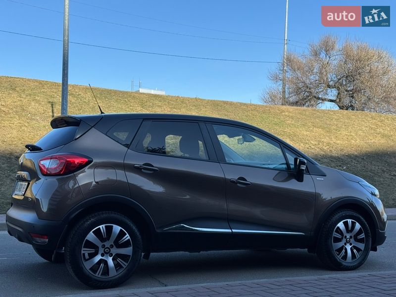 Позашляховик / Кросовер Renault Captur 2015 в Києві