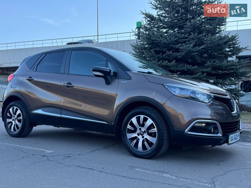 Позашляховик / Кросовер Renault Captur 2015 в Києві