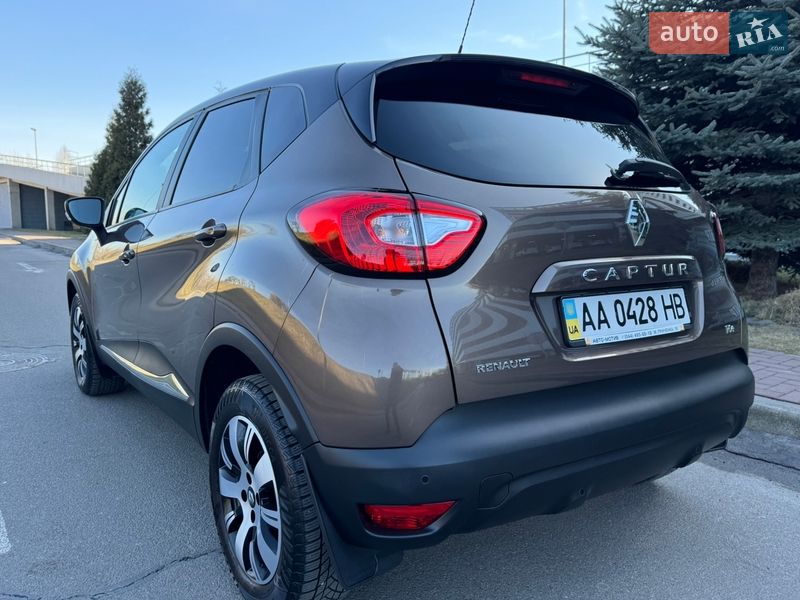 Позашляховик / Кросовер Renault Captur 2015 в Києві