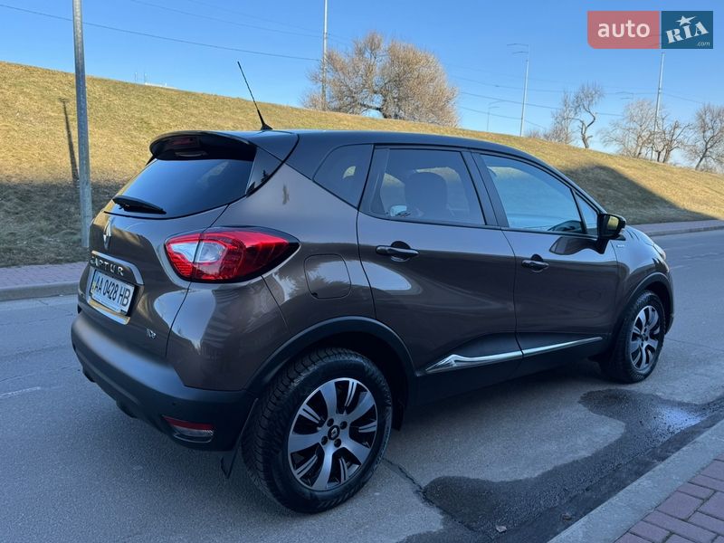 Позашляховик / Кросовер Renault Captur 2015 в Києві