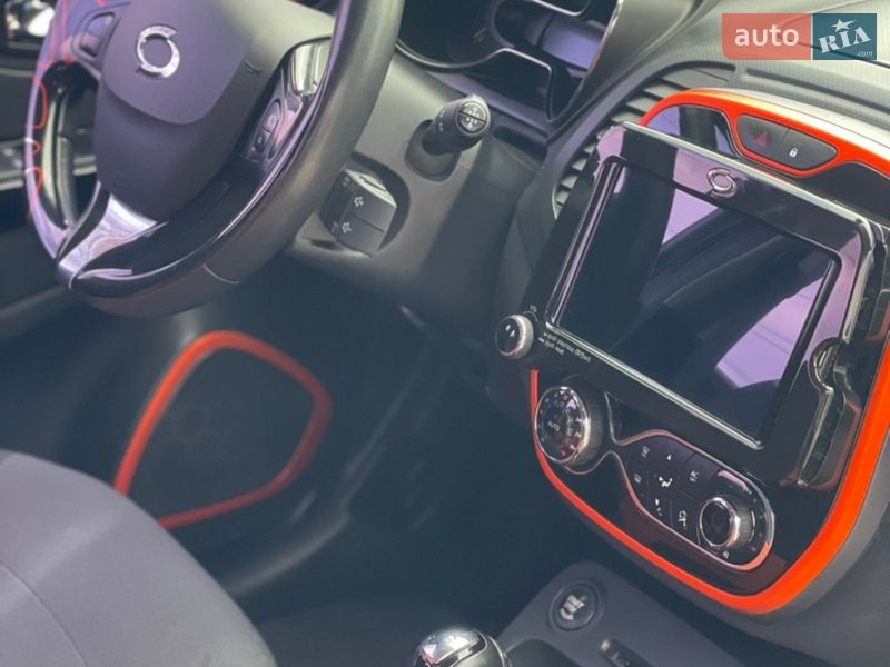 Позашляховик / Кросовер Renault Captur 2015 в Запоріжжі