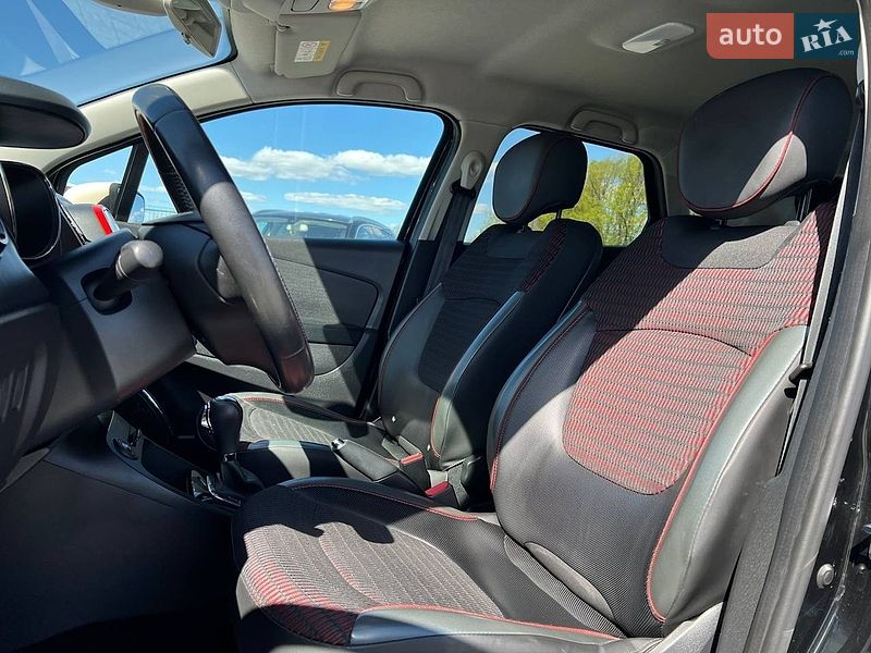 Позашляховик / Кросовер Renault Captur 2015 в Івано-Франківську