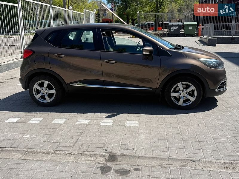 Позашляховик / Кросовер Renault Captur 2013 в Запоріжжі