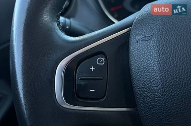 Внедорожник / Кроссовер Renault Captur 2019 в Одессе