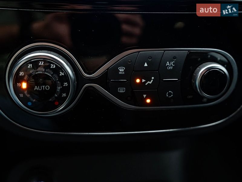 Внедорожник / Кроссовер Renault Captur 2019 в Киеве