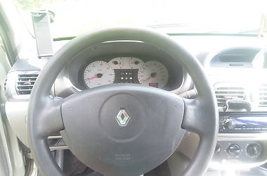 Седан Renault Clio Symbol 2002 в Киеве