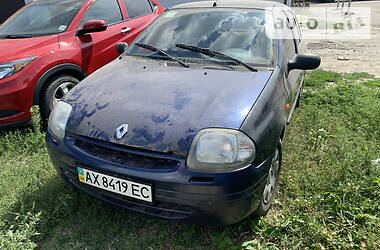 Седан Renault Clio Symbol 2001 в Харькове