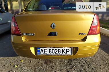 Седан Renault Clio Symbol 2001 в Днепре