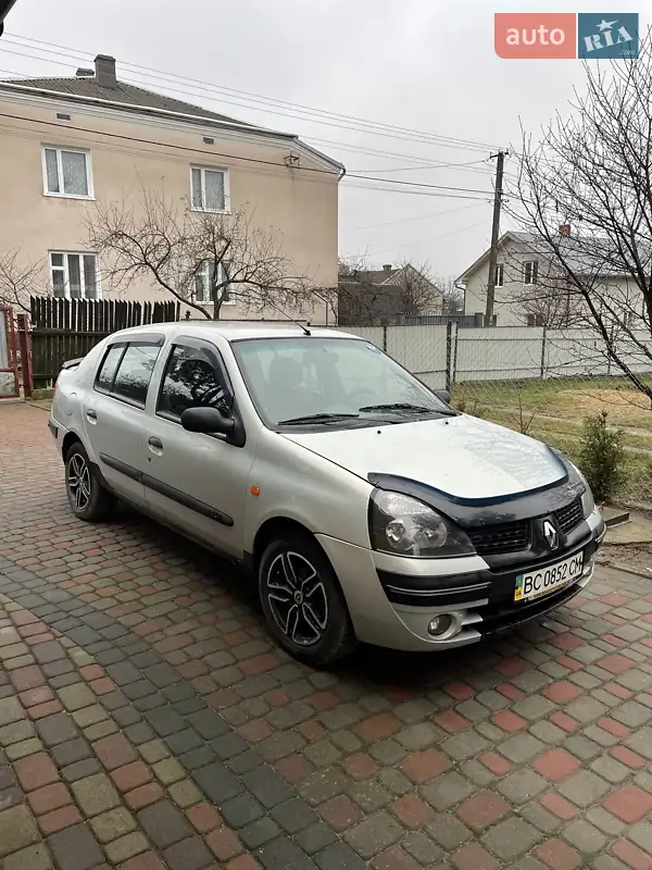 Renault Clio Symbol 2003