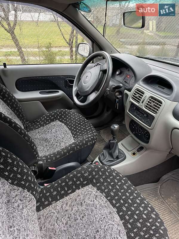 Седан Renault Clio Symbol 2003 в Львове фото 18 Седан Renault Clio Symbol 2003 в Львове