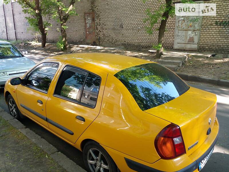 Седан Renault Clio Symbol 2003 в Киеве