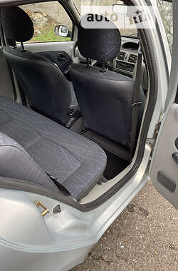Седан Renault Clio Symbol 2003 в 