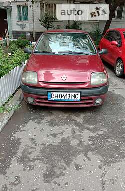 Седан Renault Clio Symbol 2000 в Одесі