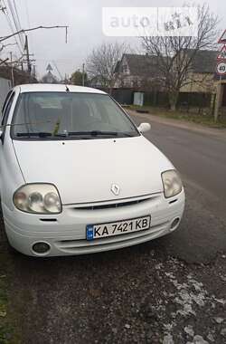 Седан Renault Clio Symbol 2001 в Киеве