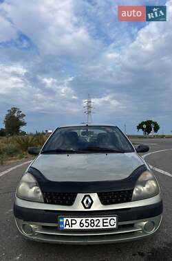 Седан Renault Clio Symbol 2002 в Новомосковске