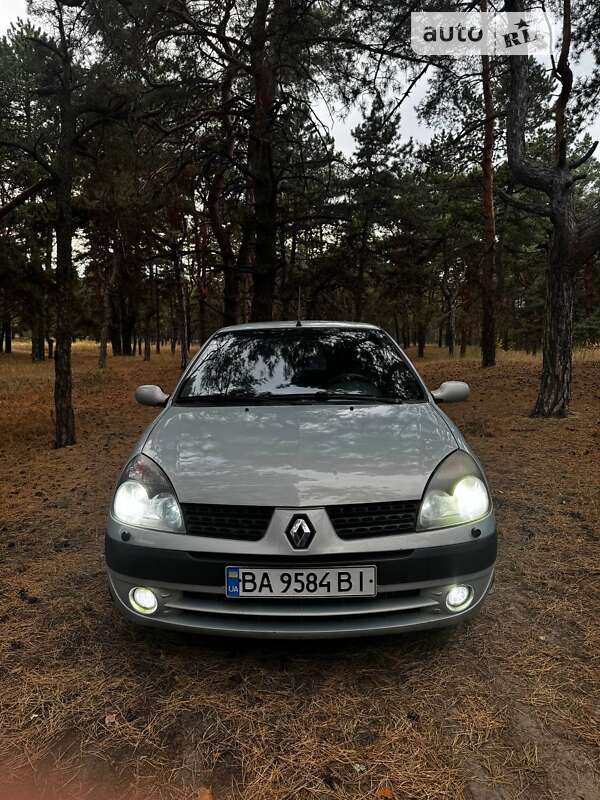 Седан Renault Clio Symbol 2003 в Дніпрі