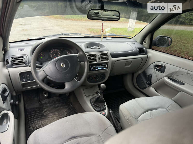 Седан Renault Clio Symbol 2003 в Виноградові