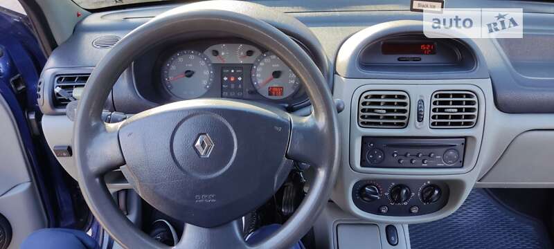 Седан Renault Clio Symbol 2006 в Черновцах