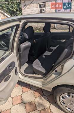 Седан Renault Clio Symbol 2003 в 