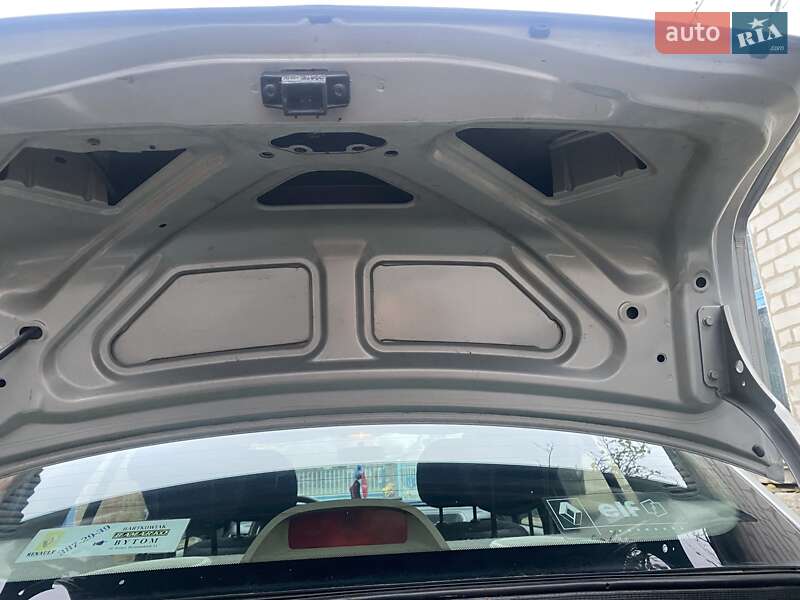 Седан Renault Clio Symbol 2004 в Ковеле