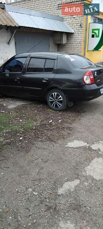 Седан Renault Clio Symbol 2008 в Днепре