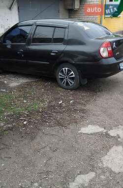 Седан Renault Clio Symbol 2008 в 