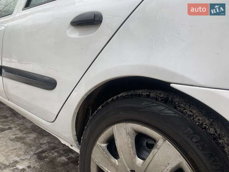 Седан Renault Clio Symbol 2007 в Киеве