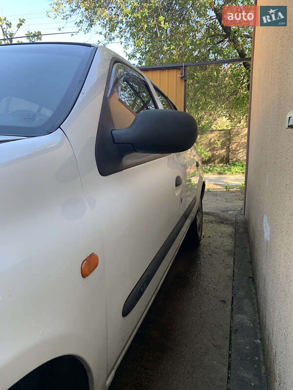 Седан Renault Clio Symbol 2003 в Кропивницком