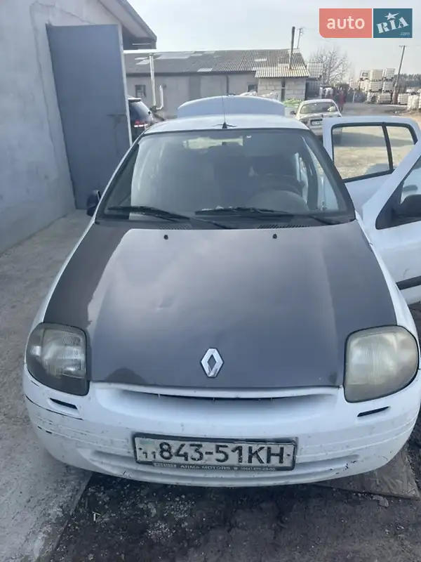 Renault Clio Symbol 2002