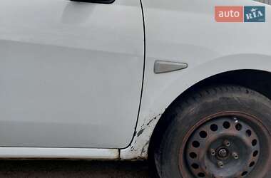 Седан Renault Clio Symbol 2011 в 