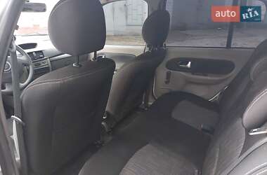 Седан Renault Clio Symbol 2011 в 