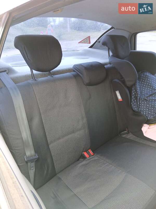 Седан Renault Clio Symbol 2003 в Кривом Роге