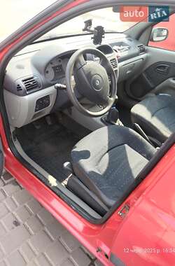 Седан Renault Clio Symbol 2003 в 