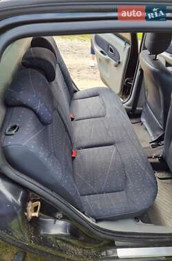 Седан Renault Clio Symbol 2004 в 