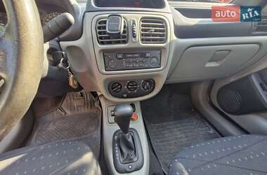 Седан Renault Clio Symbol 2004 в 