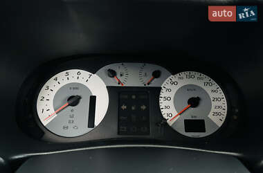 Седан Renault Clio Symbol 2006 в 