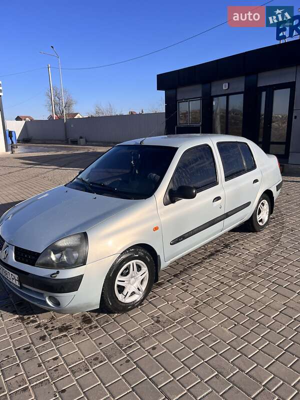 Седан Renault Clio Symbol 2003 в 