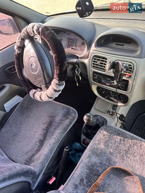 Седан Renault Clio Symbol 2003 в Одессе