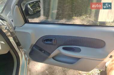 Седан Renault Clio Symbol 2005 в 