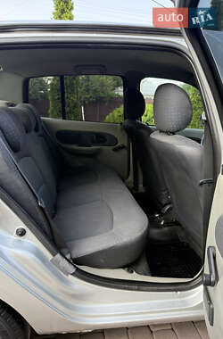 Седан Renault Clio Symbol 2005 в 