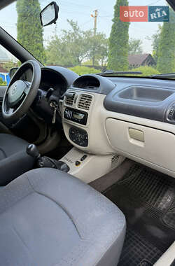 Седан Renault Clio Symbol 2005 в 