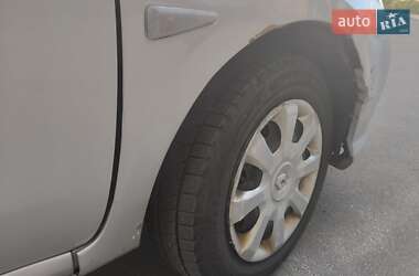 Седан Renault Clio Symbol 2011 в 